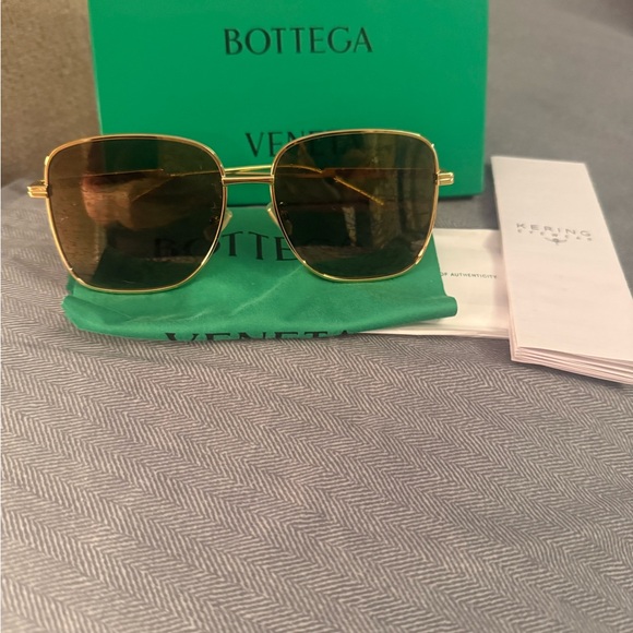 Bottega Veneta Accessories - Bottega Veneta Gold Aviator Sunglasses